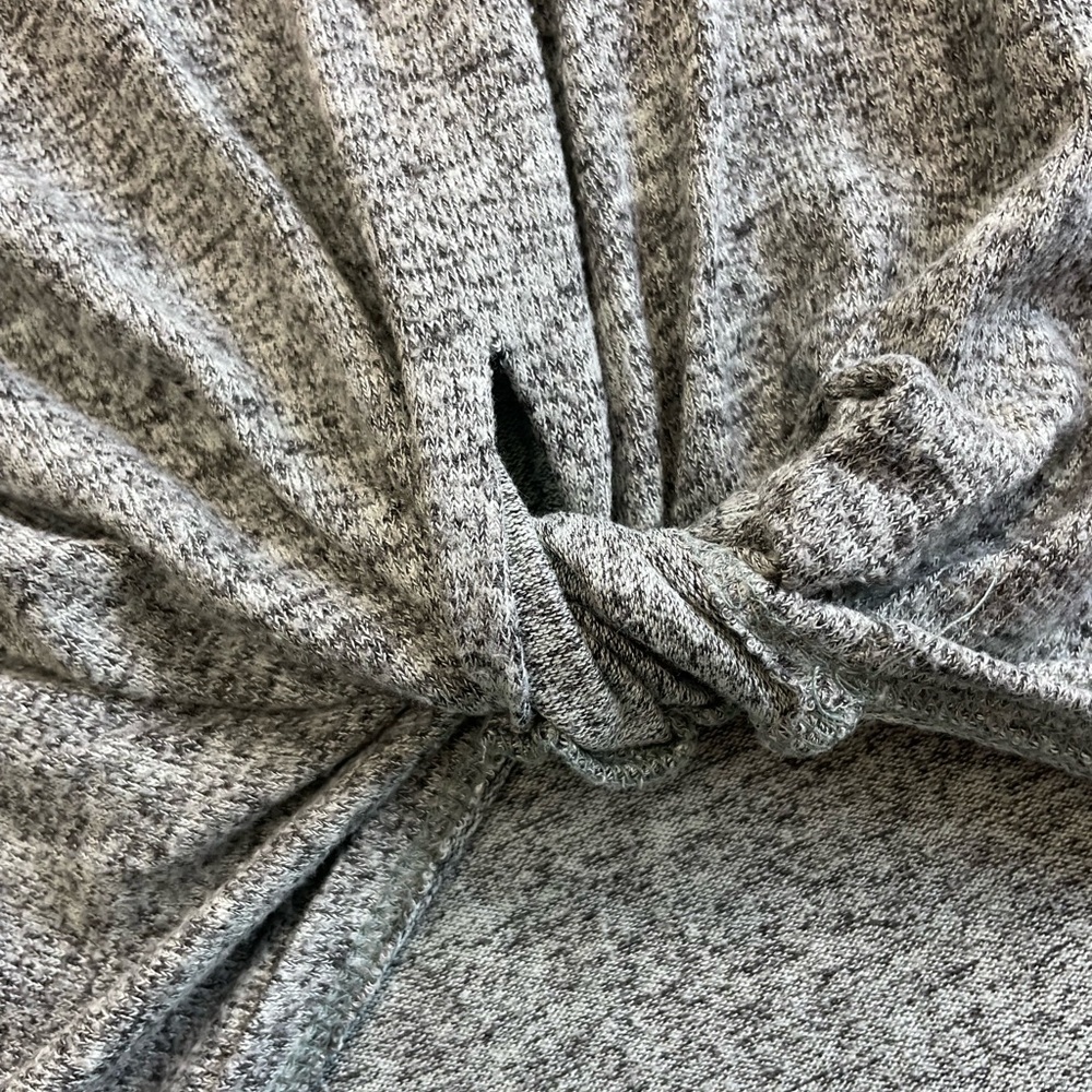 Gibson Light Gray Long‎ Sleeve Twist Top - Picture 7 of 7